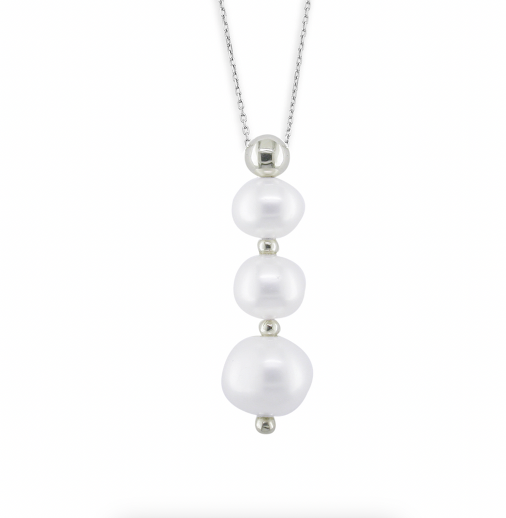 Graduated Pearl Pendant Necklace